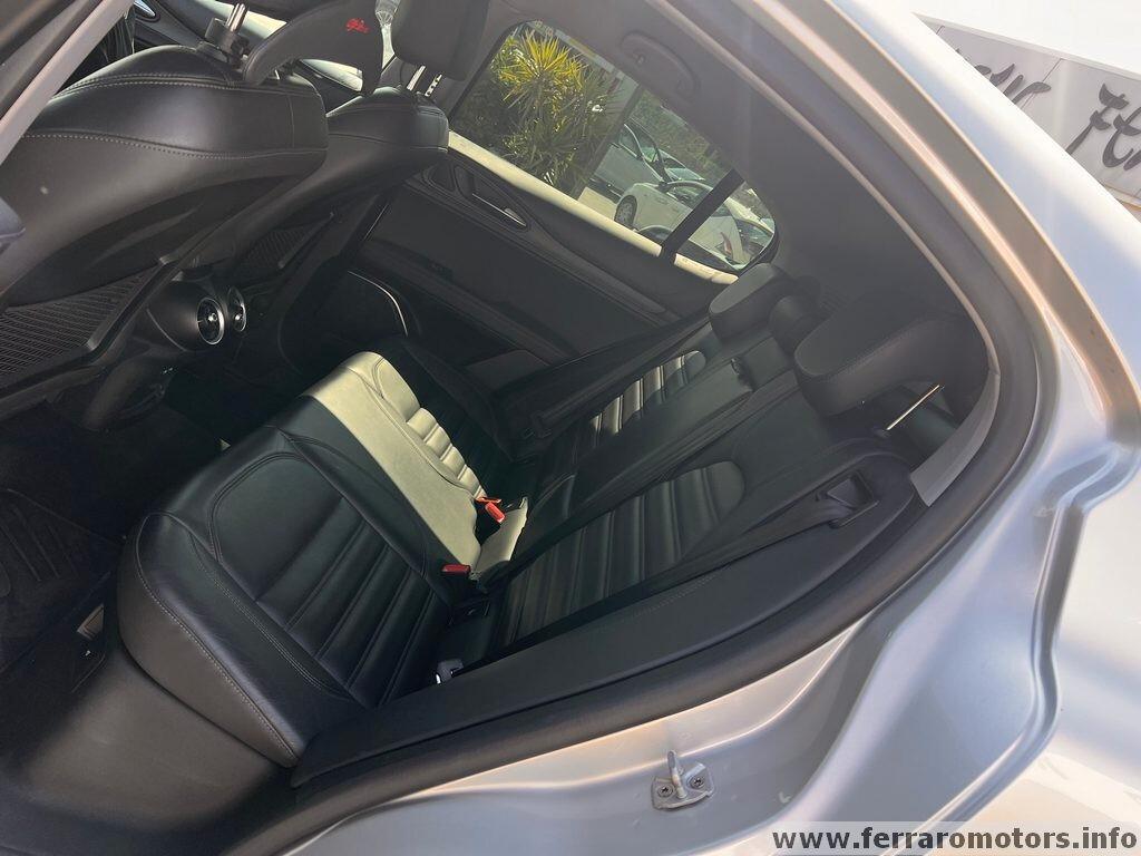 Alfa Romeo Stelvio 2.0 Turbo 280 CV AT8 Q4 Executive