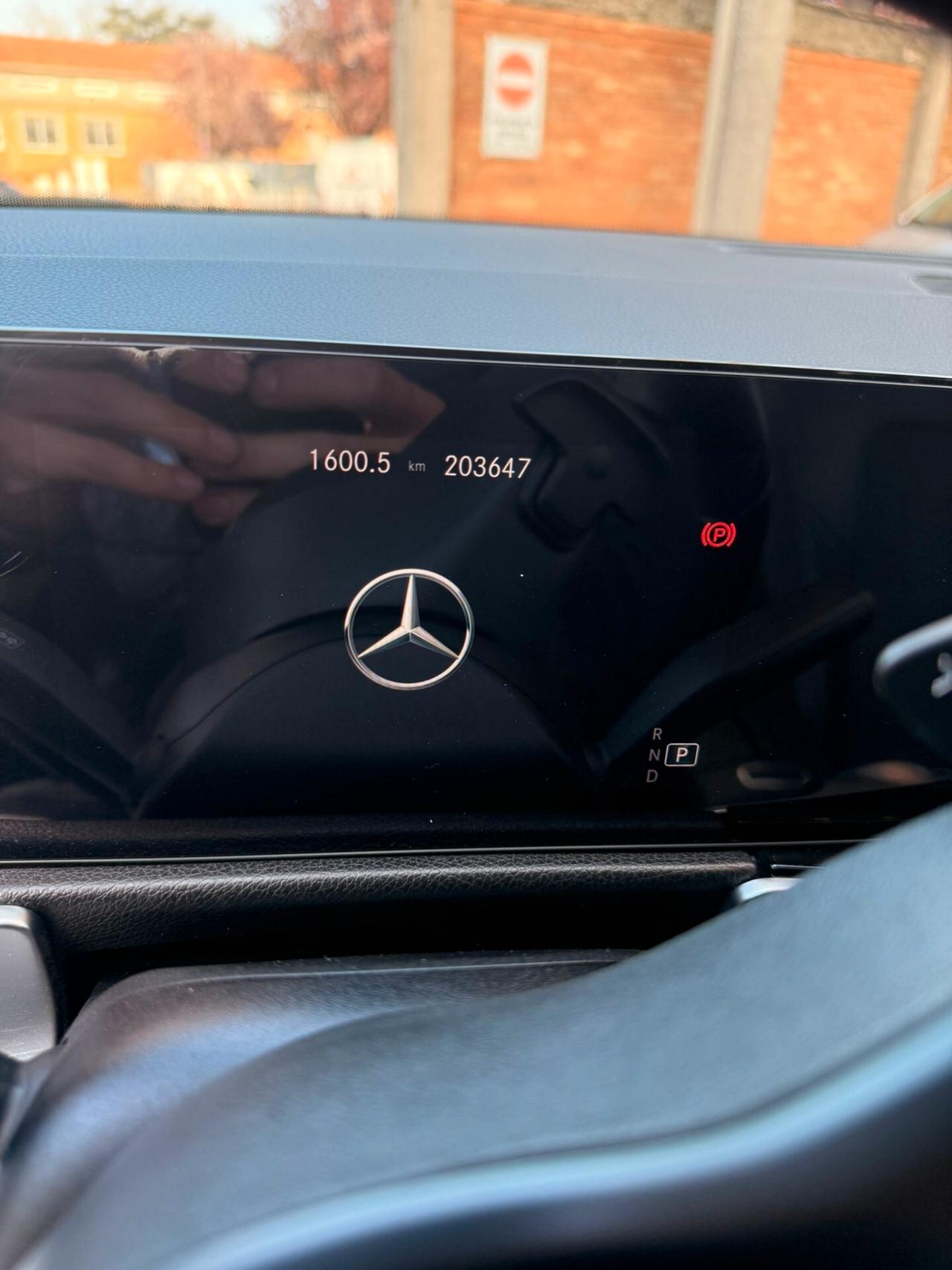 Mercedes-benz GLB 200 d Automatic Business