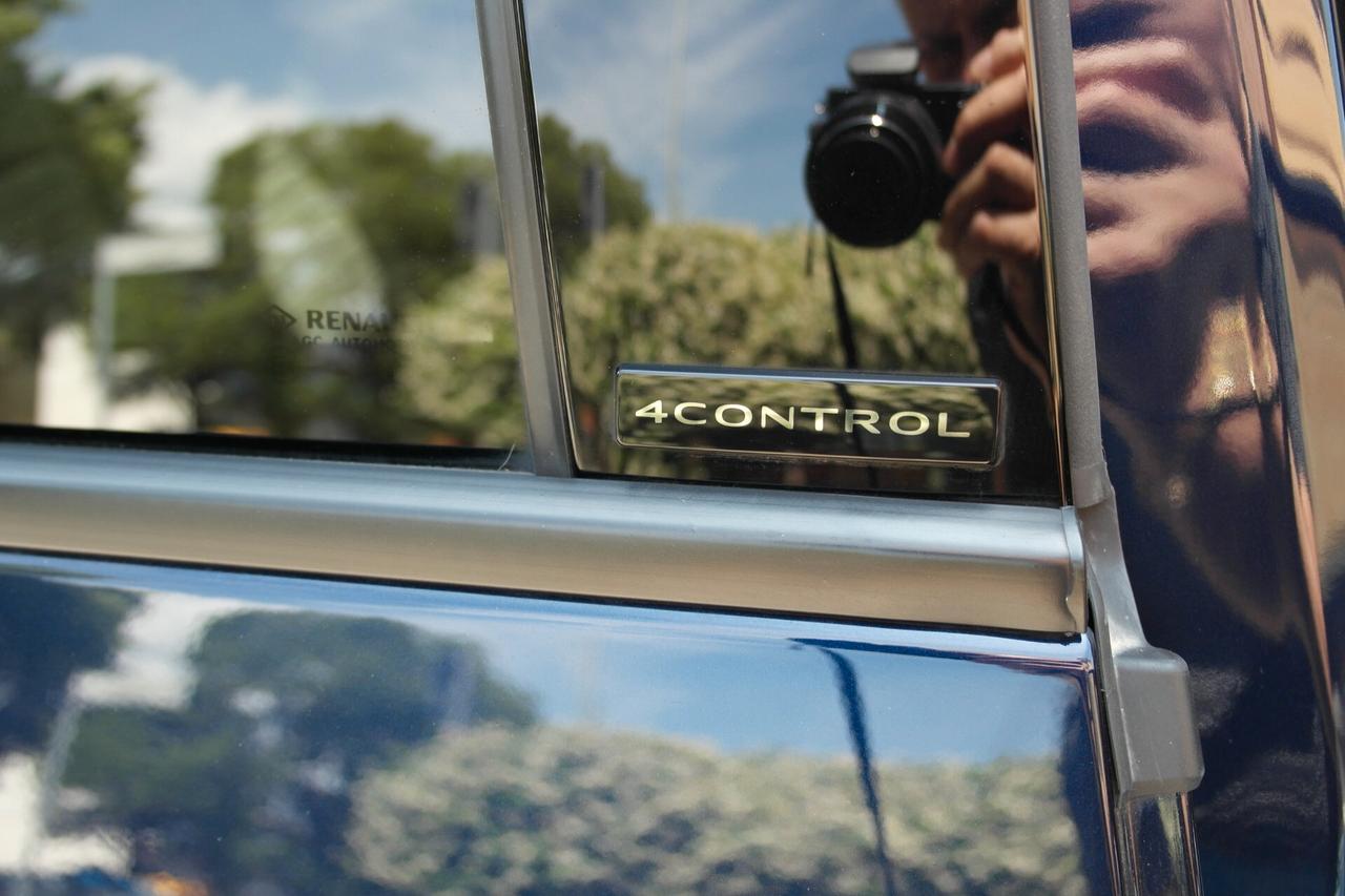 Renault Espace Full Hybrid E-Tech 200 7p Iconic