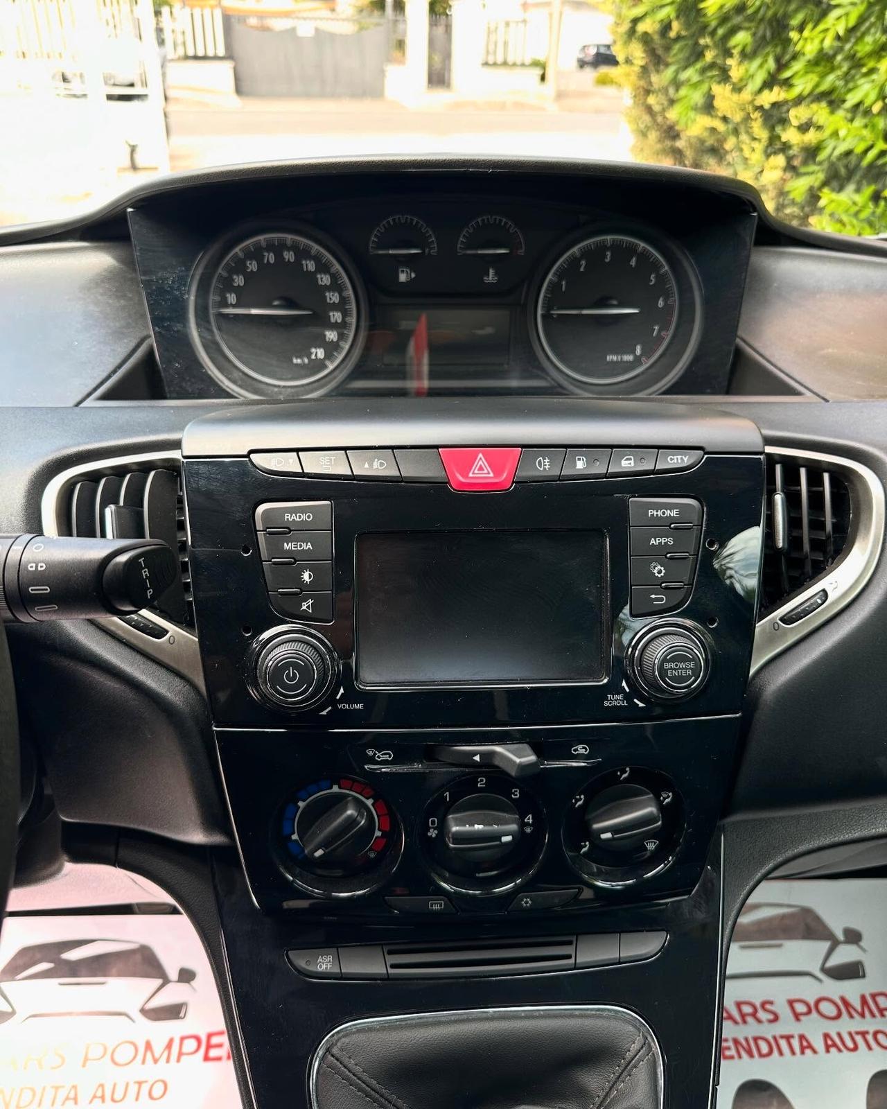 Lancia Ypsilon 1.2 69 CV 5 porte GPL Ecochic Gold