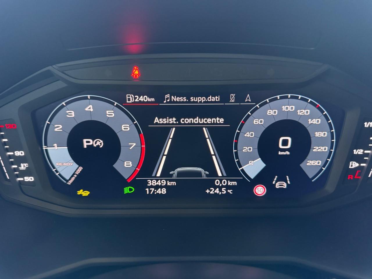 Audi A1 Allstreet 35 TFSI 150cv S Tronic S line Interiors