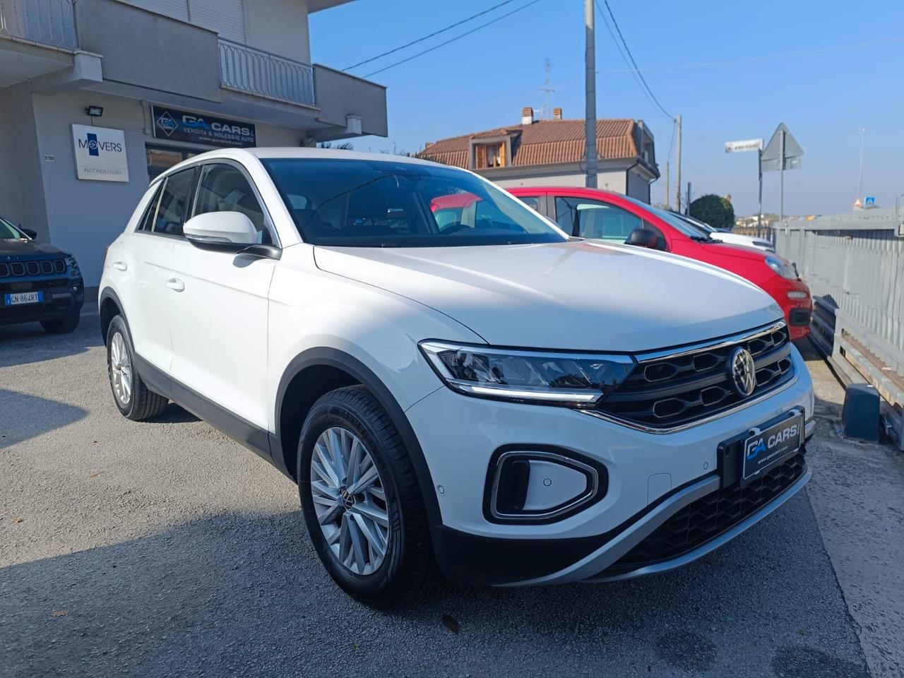 VOLKSWAGEN T-ROC 1.0 LIFE EDITION 110 cv BENZINA -PROMO NOVEMBRE GA FIN&SAFE-