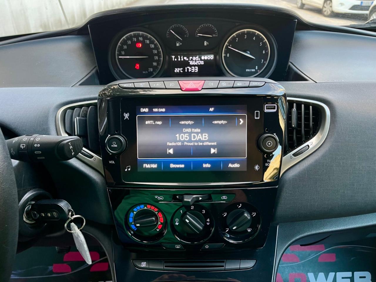 LANCIA YPSILON 70CV S&S HYBRID Gold 2022