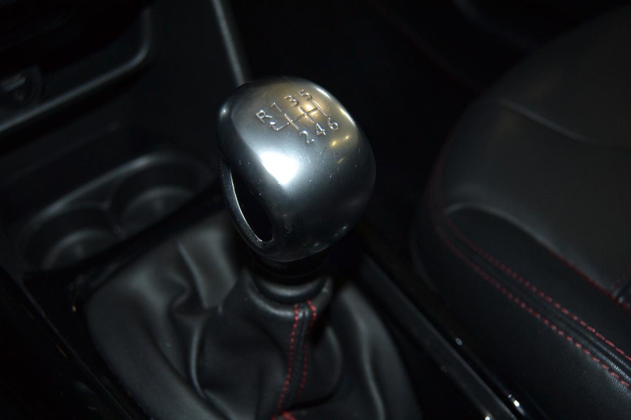 Peugeot 2008 BlueHDi 120 GT-Line Navi/Tetto