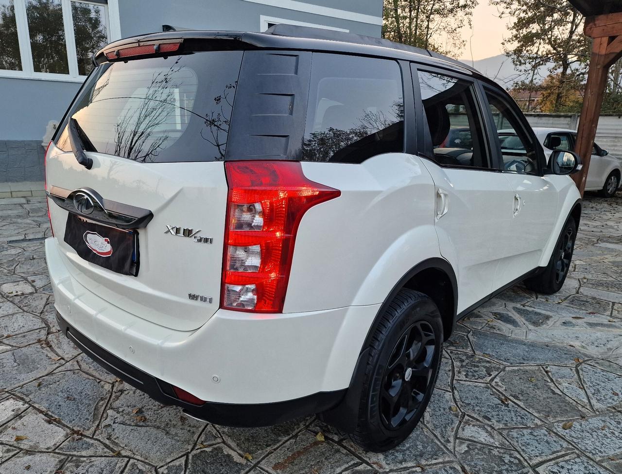 Mahindra XUV500 2.2 AWD 140cv W10 Euro6 4x4