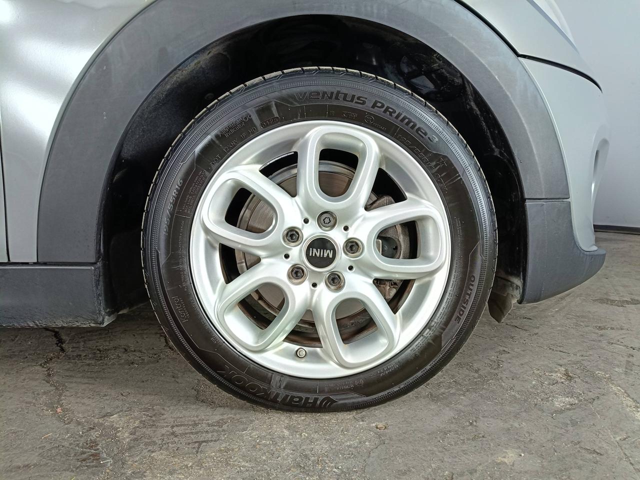 MINI Mini IV F55-F56 2014 - Mini 1.5 Cooper D Business 5p auto