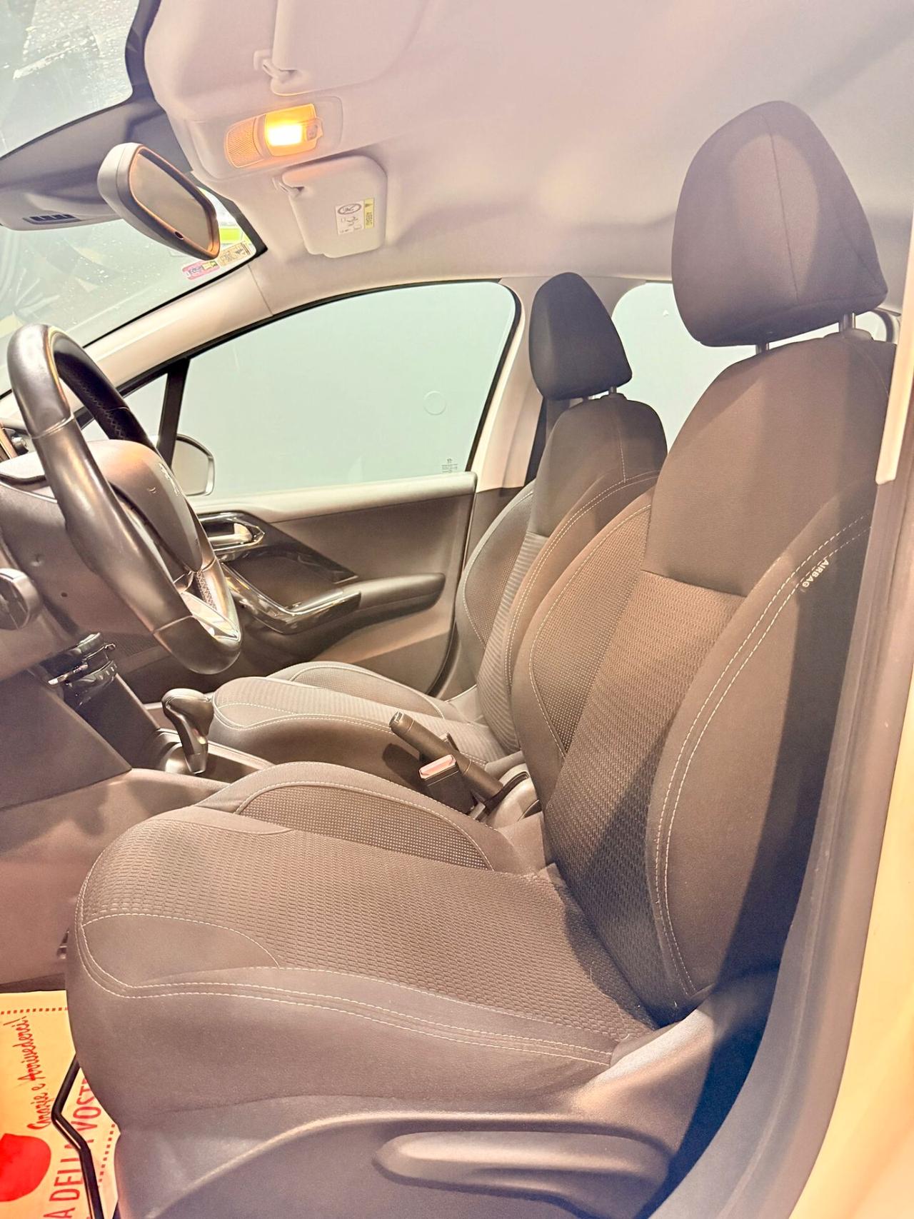 Peugeot 208 PureTech Turbo 110 EAT6 S&S 5 porte Allure