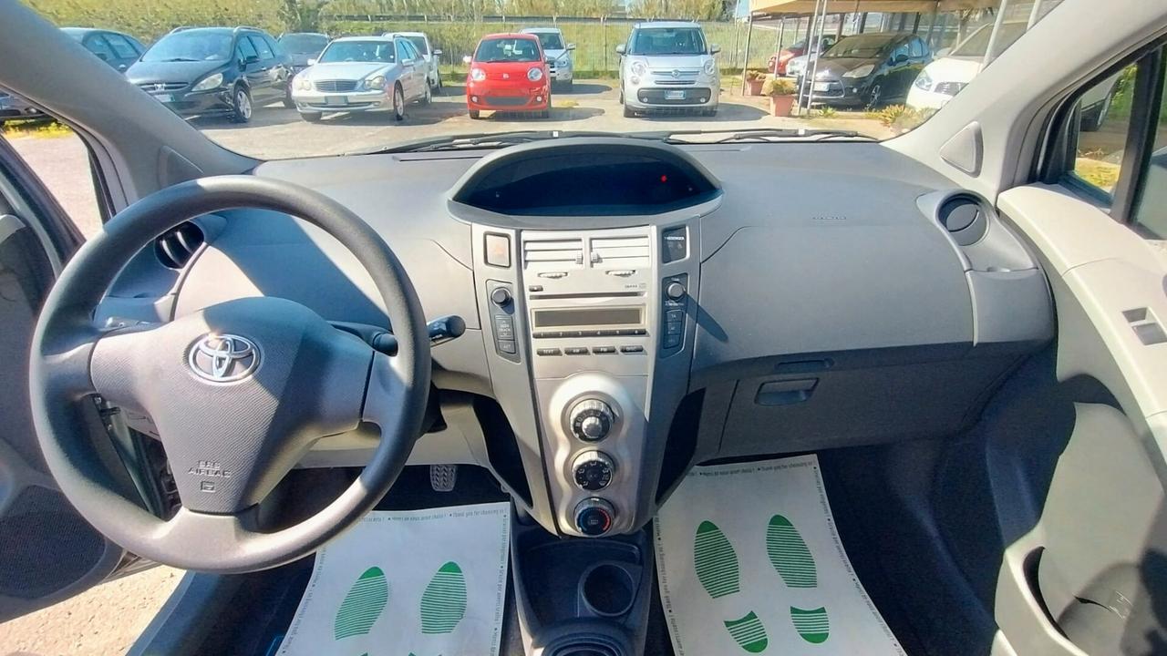 Toyota Yaris 1.0 3 Porte