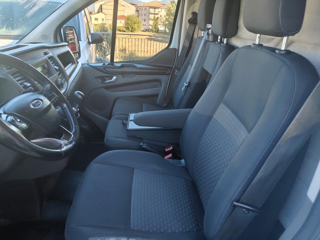 Ford Transit Custom Passo lungo