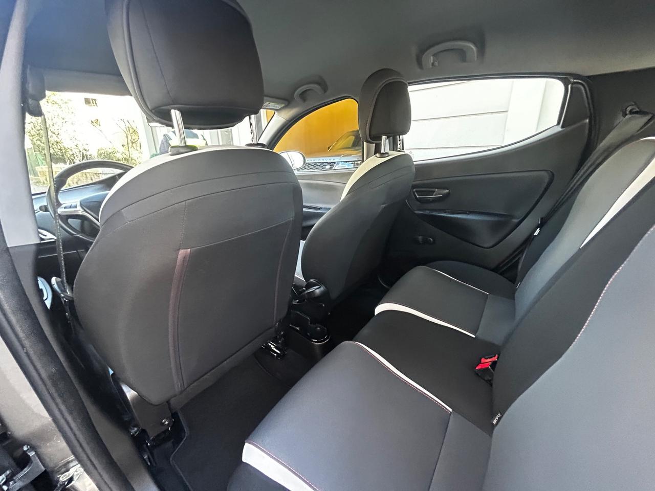 Lancia Ypsilon 1.0 FireFly HYBRID 5p s&s Gold *49000KM*CARPLAY*