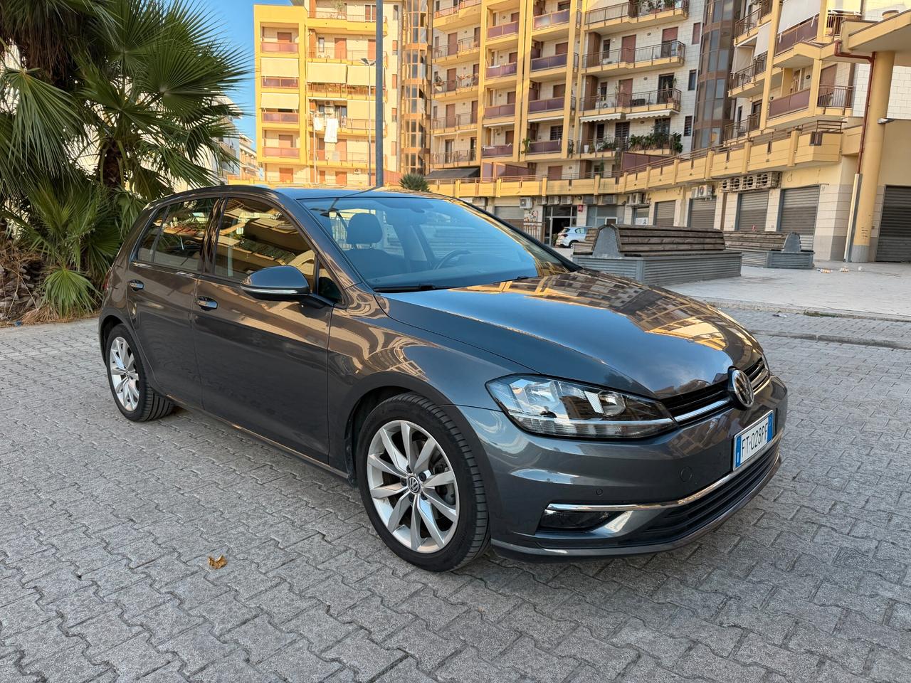 Volkswagen Golf 1.6 TDI 115 CV 5p. Highline BlueMotion Technology