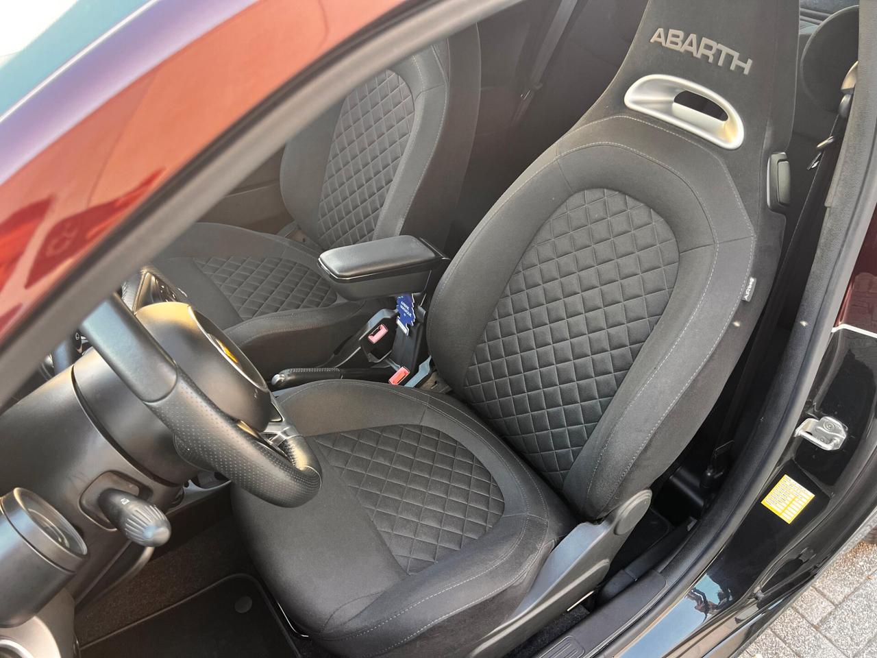 Abarth 595 1.4 Turbo T-Jet 165 CV Pista