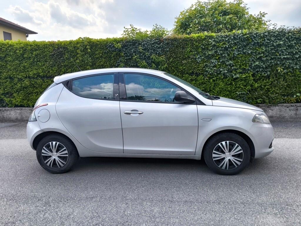 LANCIA YPSILON 1,3 MJT PLATINUM 95CV- OK NEOPATENTATI