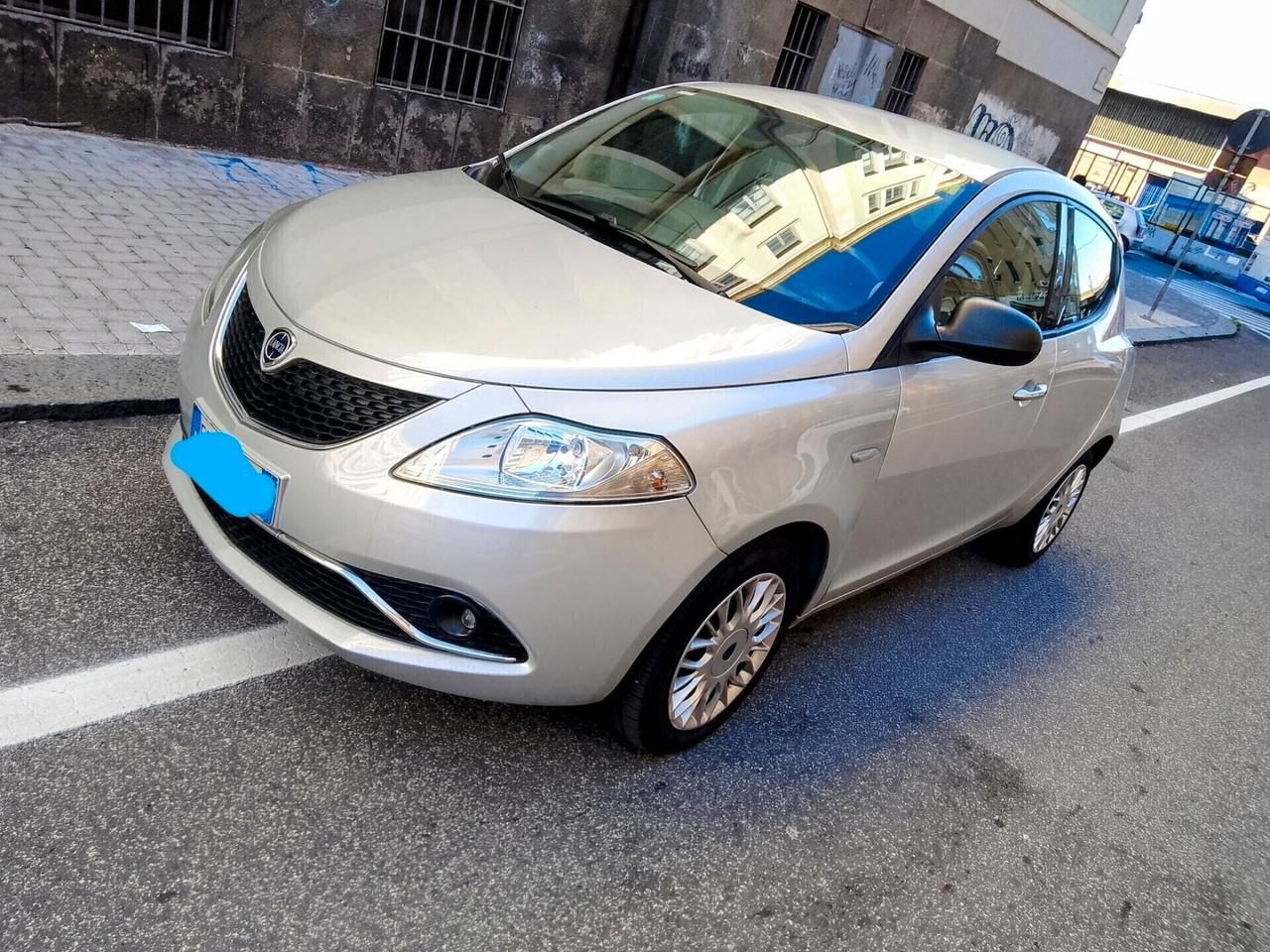 Lancia Ypsilon 1.2 benzina