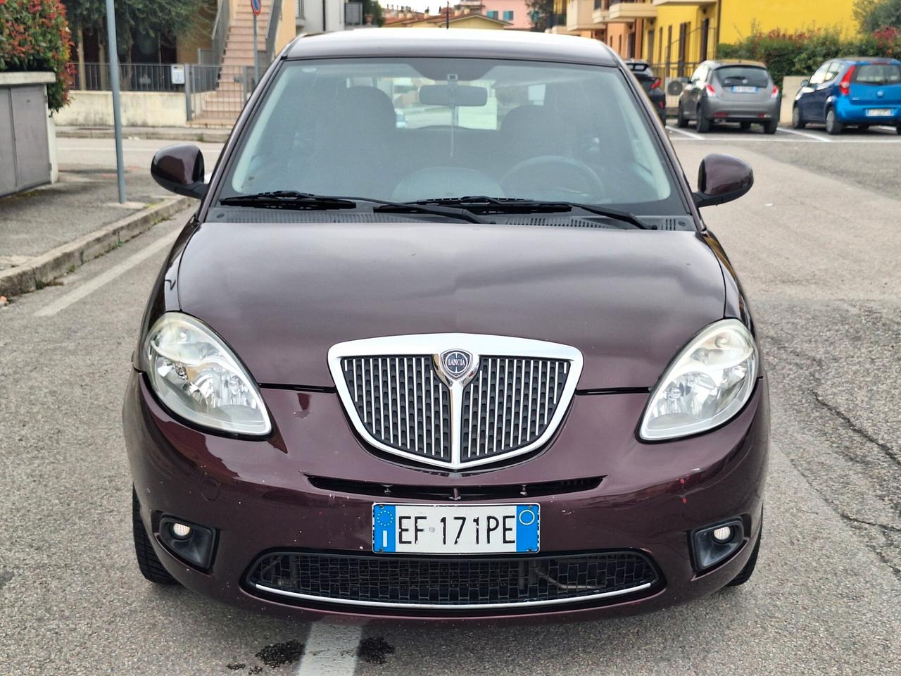 Lancia Ypsilon 1.3 MJT 75 CV Elle NEOPATENTATI UNICOPROPIETARIO