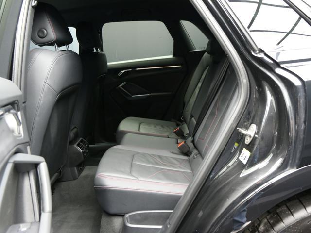 AUDI Q3 35 TDI S tronic Identity Black