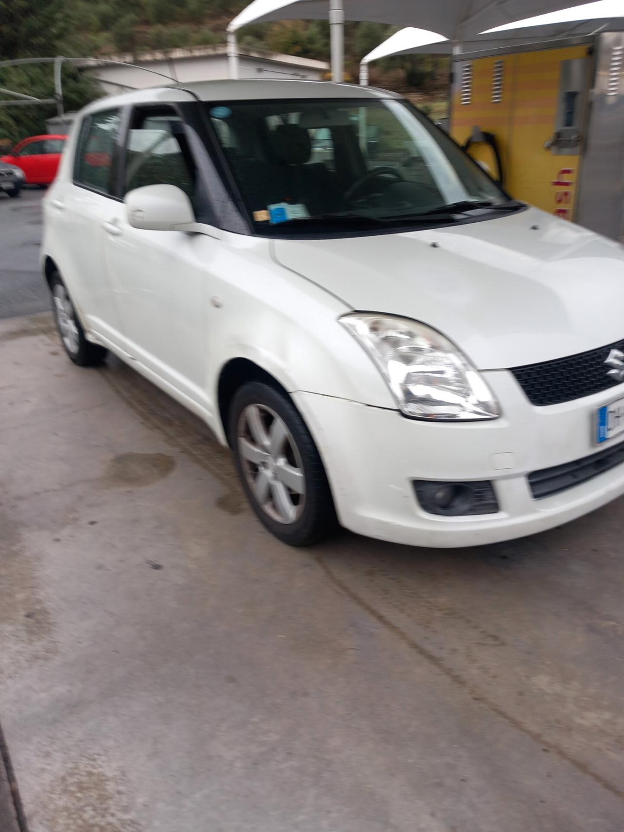 Suzuki Swift 1.3 4x4 5p. GL