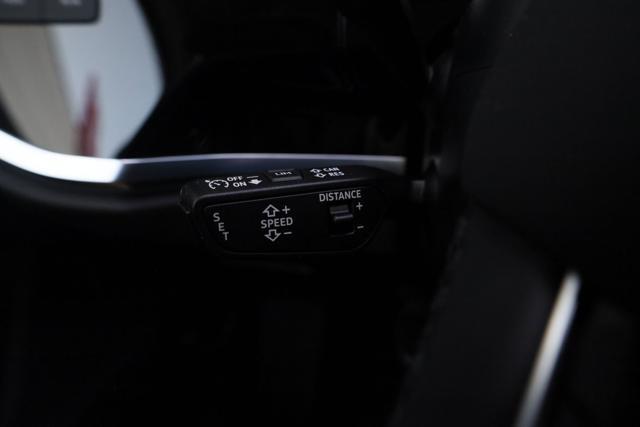 AUDI Q3 35 TDI quattro S tronic Business