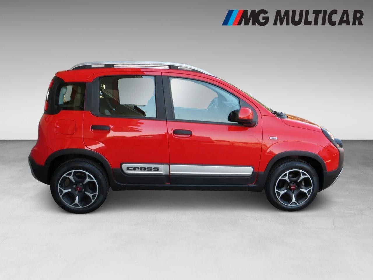 Fiat Panda Cross 1.0 firefly hybrid Cross. km 40.900. tagliandi