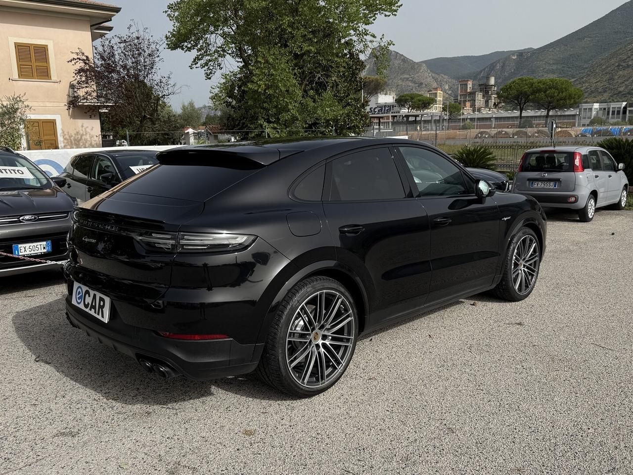 PORSCHE CAYENNE COUPE GTS SPORT CHRONO E-HYBRID