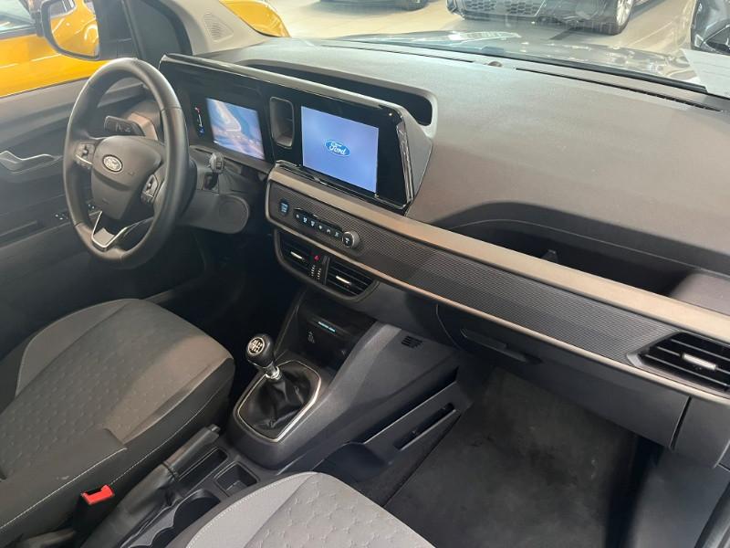 FORD Tourneo Courier 1.0 EcoBoost Titanium