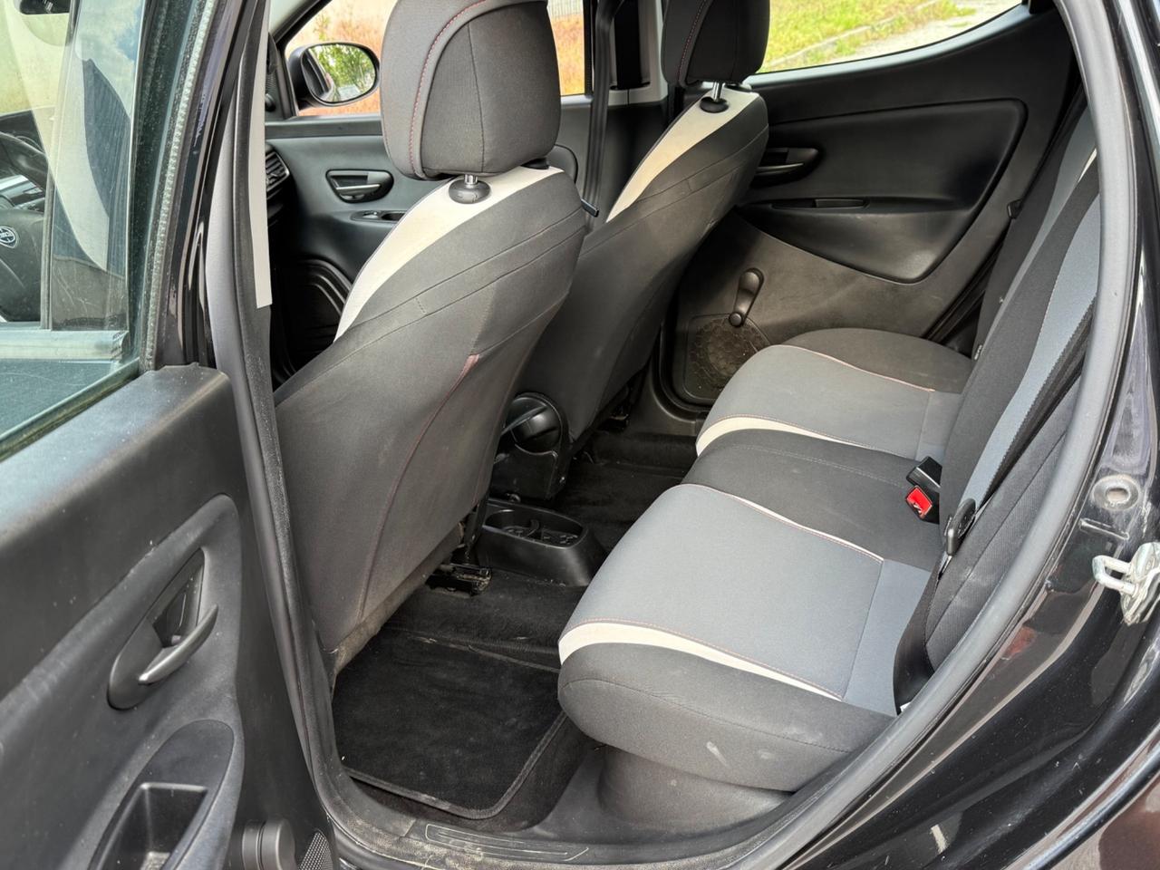Lancia Ypsilon 1.2 69 CV 5 porte Gold