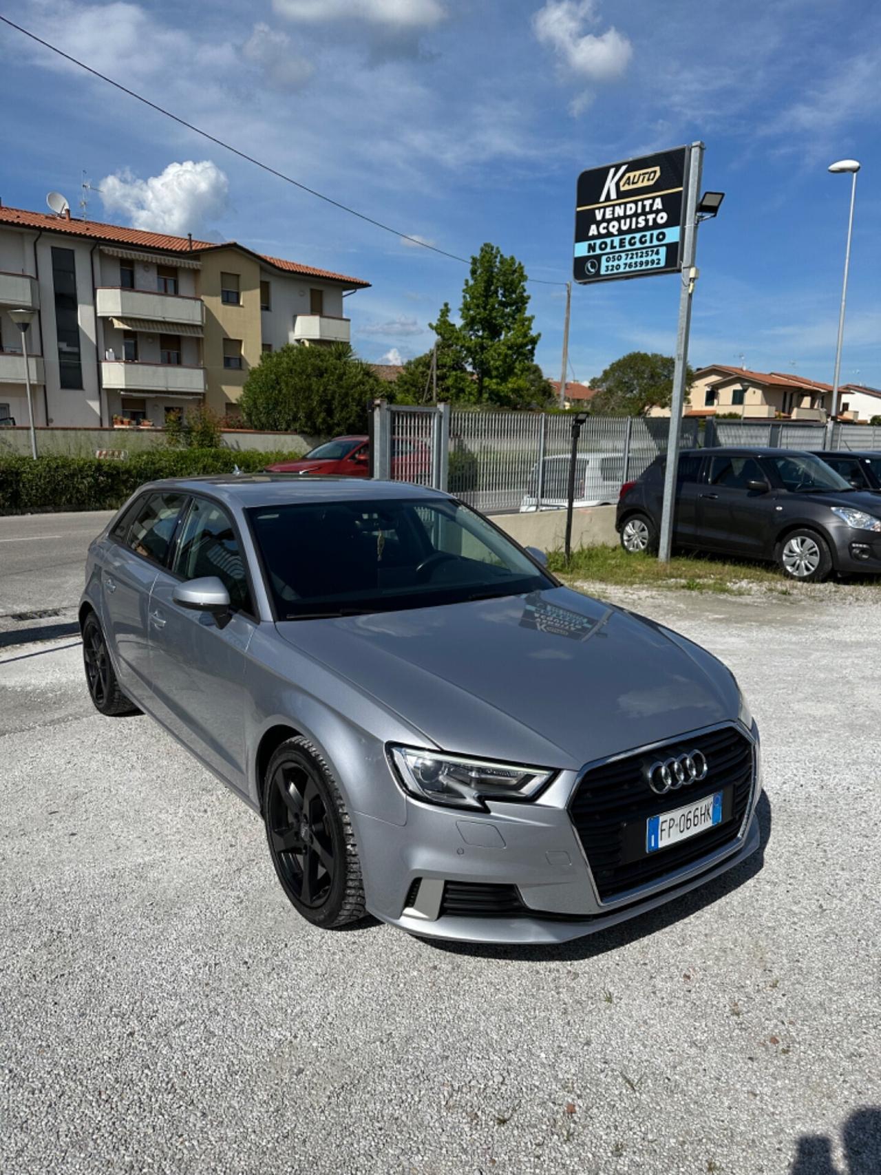 Audi A3 1.6 TDI Cambio Automatico Neopatentati