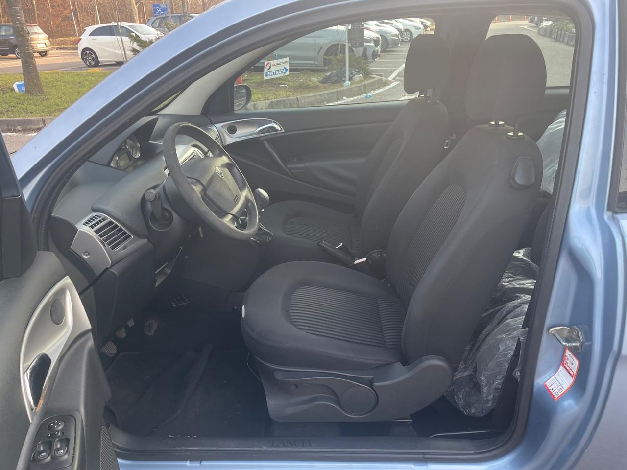 Lancia Ypsilon 1.2 *Neopatentati*doppio treno Gomme*