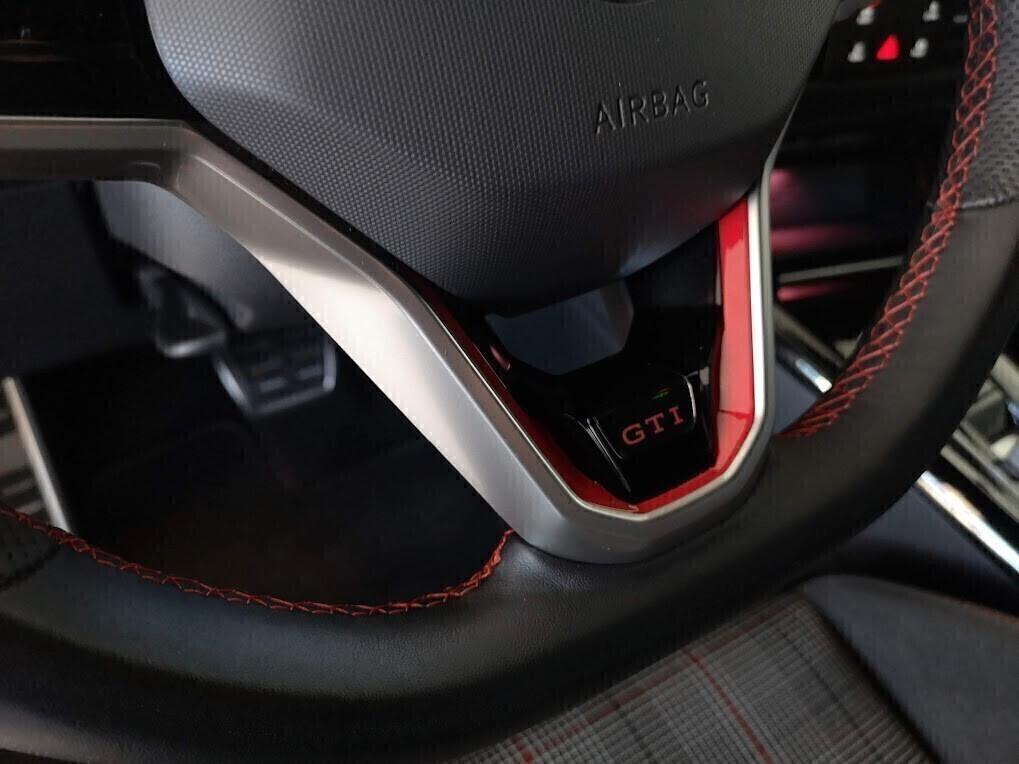 Volkswagen Golf GTI 2.0 TSI DSG