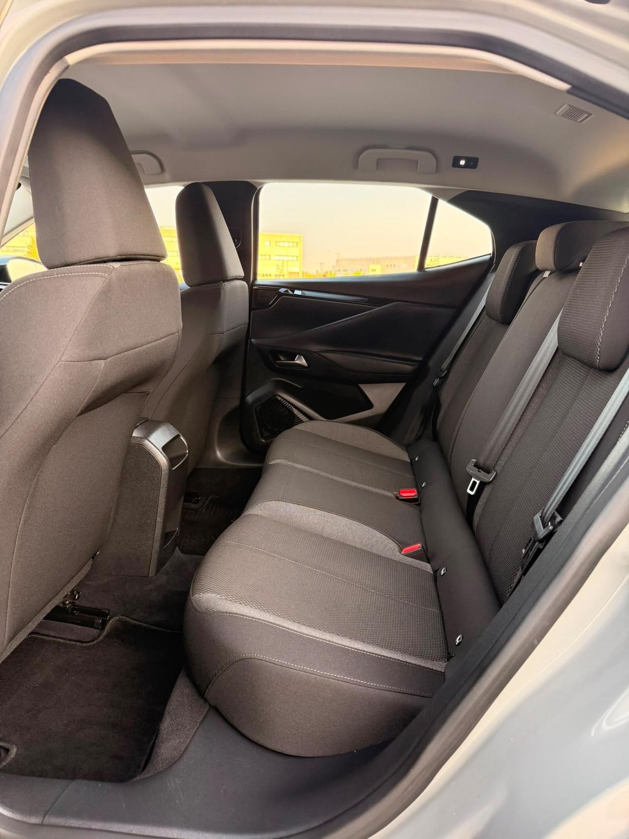 DS4 CrossBack BlueHDi 130 aut. Business