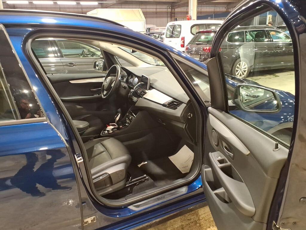 BMW 216D ACTIVE TOURER 116CV STEPTRONIC BUSINESS ADVANTAGE ( FARI LED - PELLE - CRUISE - NAVI - PDC - TELECAMERA POST. )