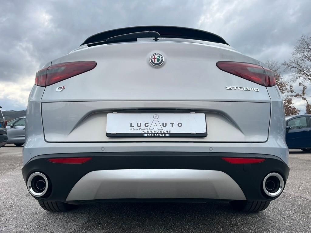 Alfa Romeo Stelvio 2.2 Turbodiesel 190 CV AT8 Q4 Business