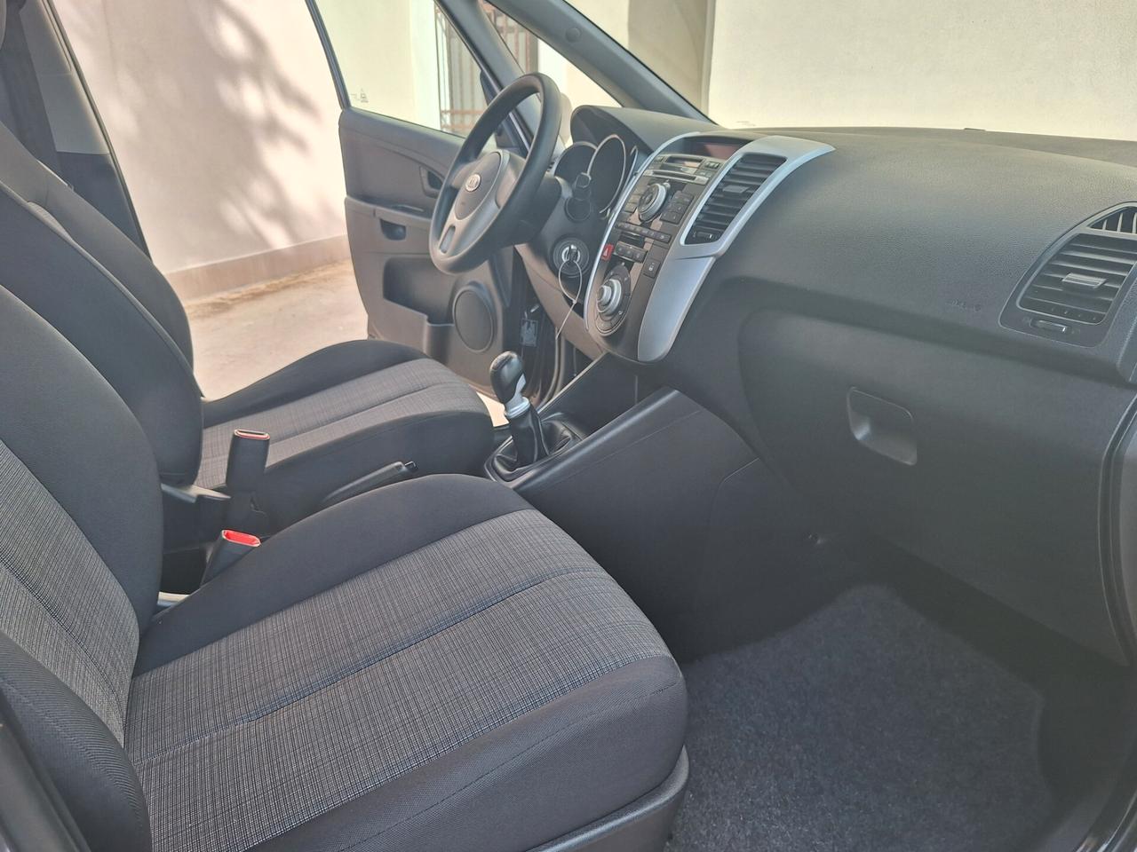 Kia Venga 1.4 crdi ( diesel) PERFETTA 2010