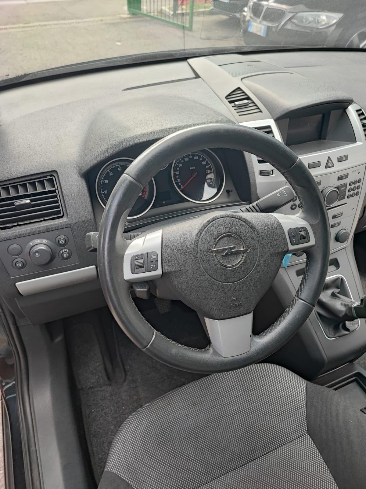 Opel Zafira 1.6 16V VVT 7posti