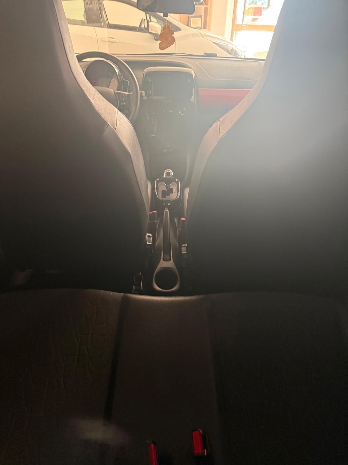 Toyota Aygo Connect 1.0 VVT-i 69 CV 5 porte x-play TSS