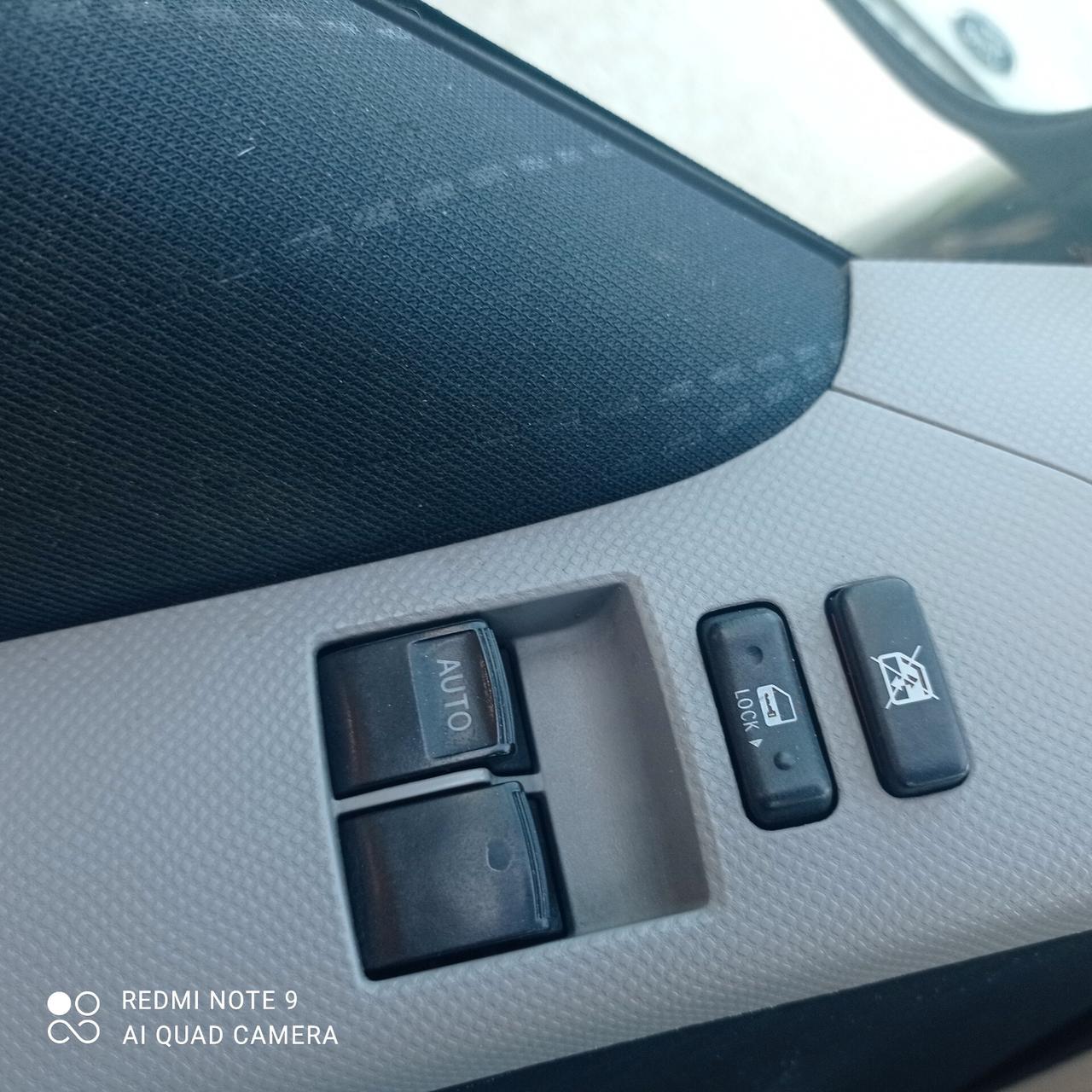 Toyota Yaris 1.4 D-4D DPF 5 porte Sol