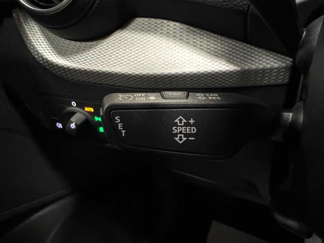 AUDI Q2 35 TDI S tronic Business Advanced