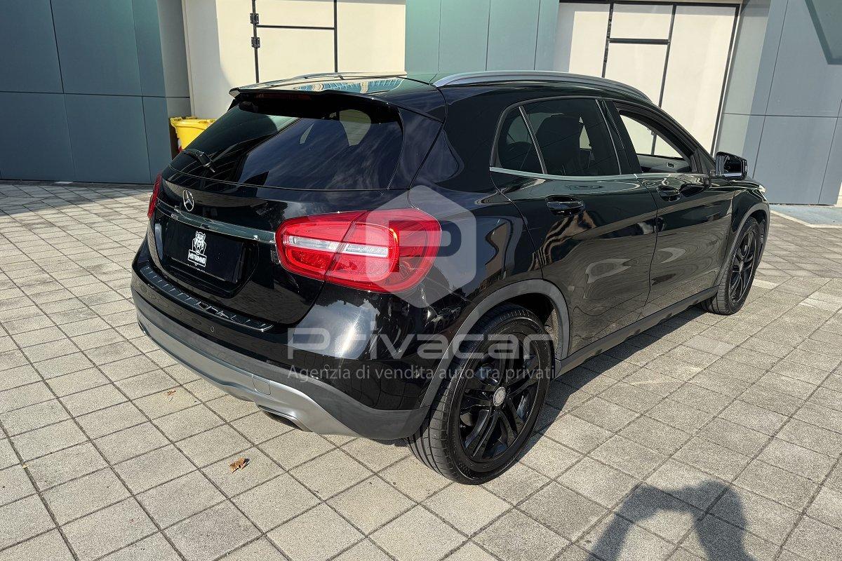 MERCEDES GLA 220 d Automatic 4Matic Sport