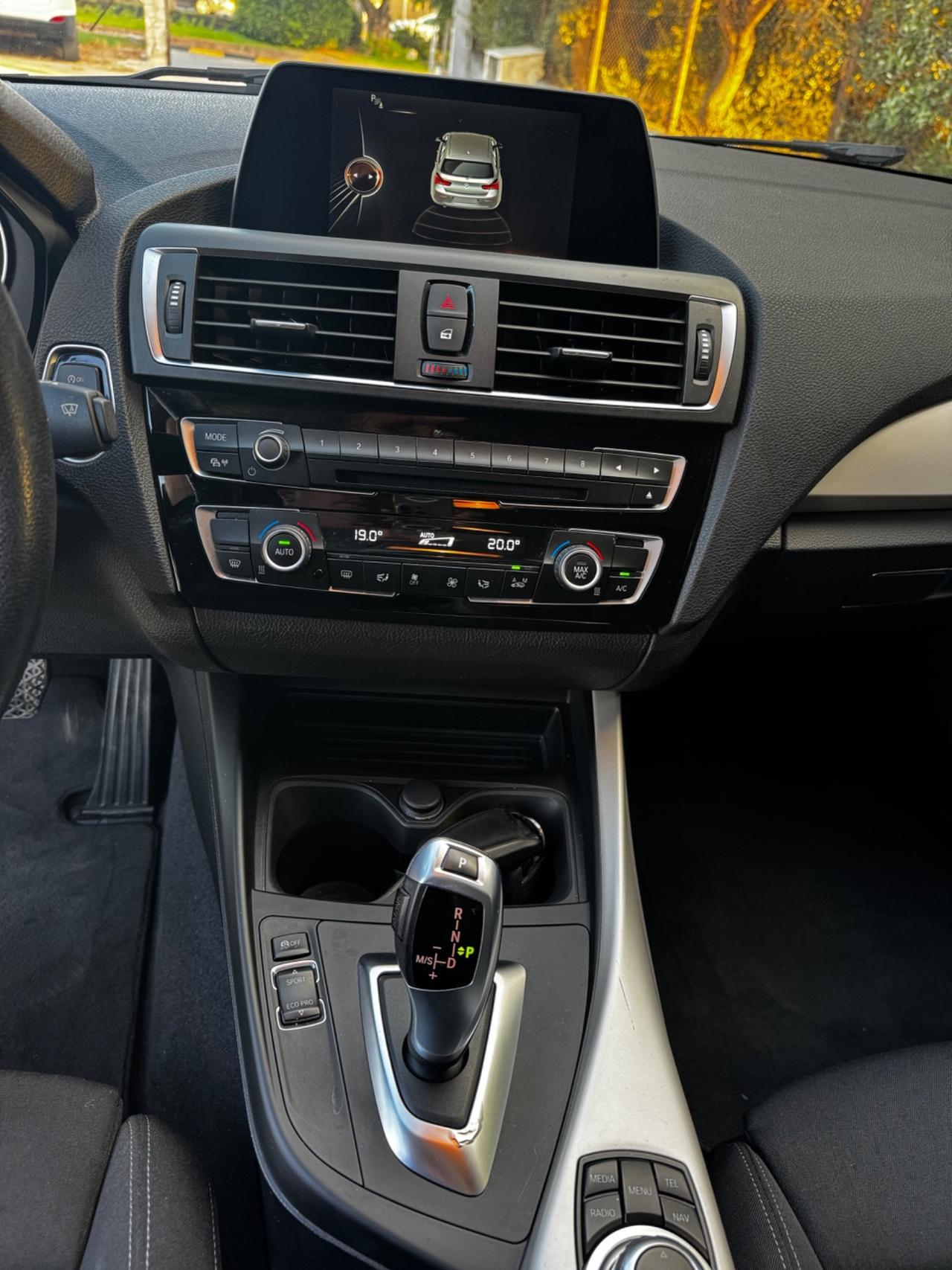 Bmw 118 118d 5p. Advantage