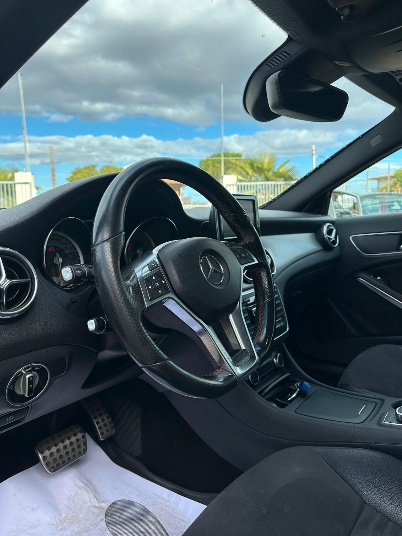 Mercedes-benz GLA 200 CDI Automatic 4Matic Premium