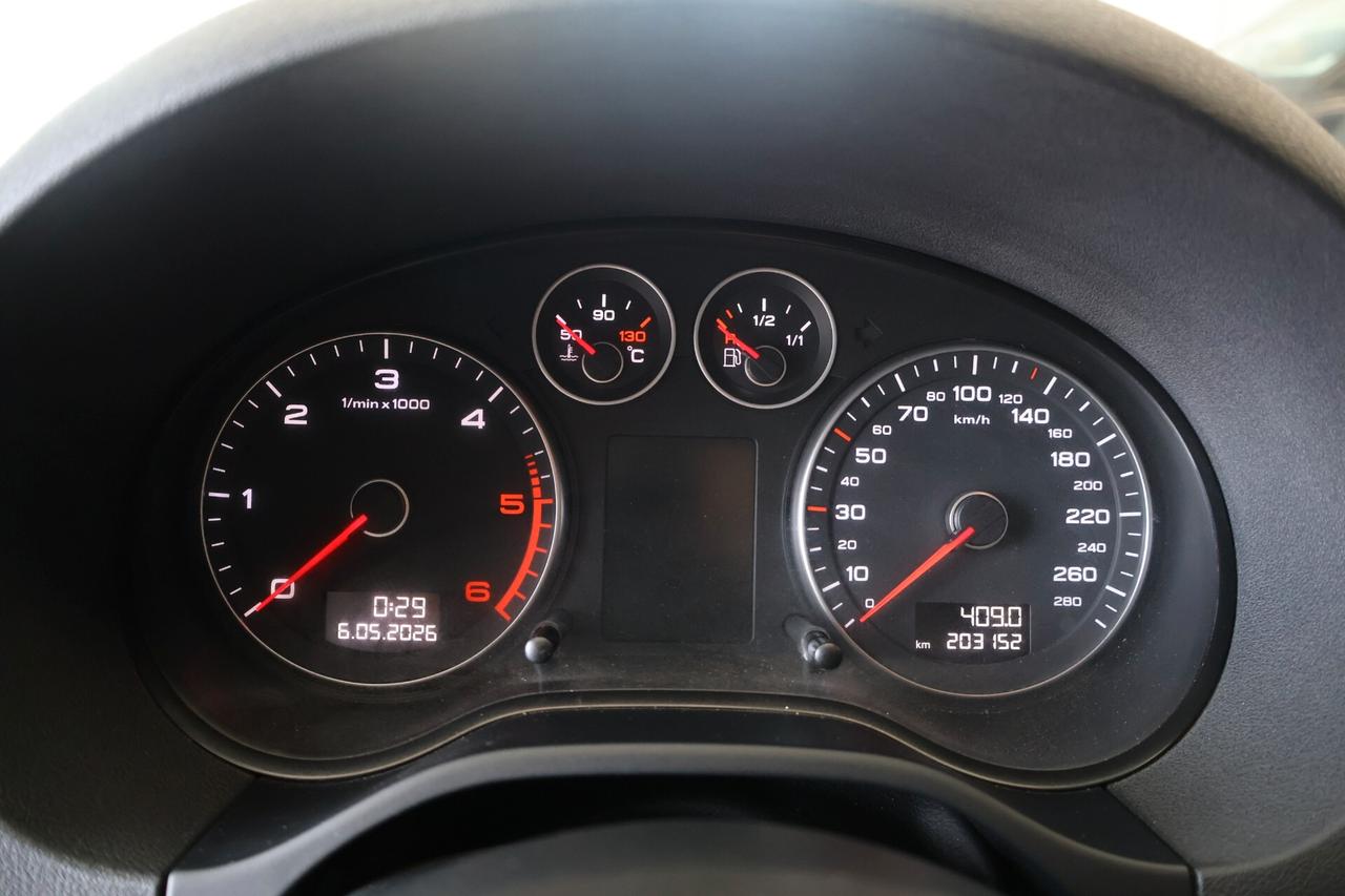 Audi A3 Sportback 1.6 TDI 105cv Attraction ok neop