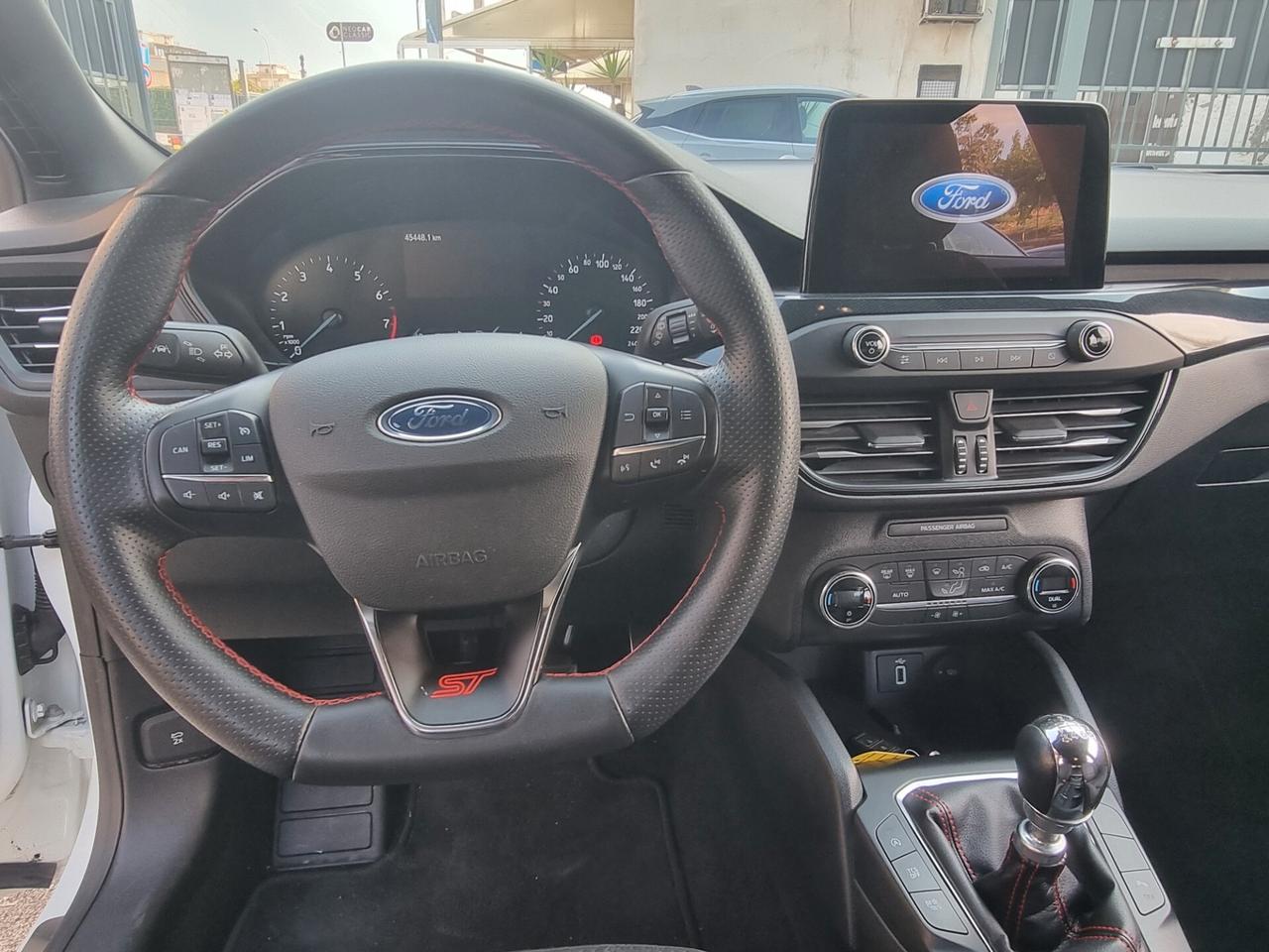 Ford Focus 1.0 EcoBoost Hybrid 125 CV 5p. ST-Line