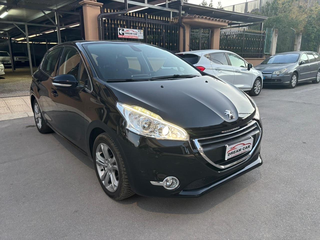 Peugeot 208 1.4 HDi 68 CV 5 porte Allure