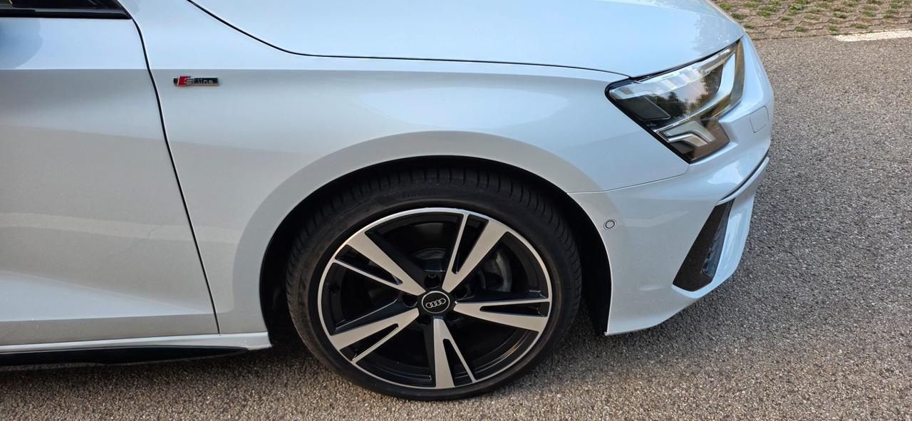 Audi A3 SPB 30 TDI S line edition