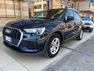 Audi Q3 35 TDI S tronic Business