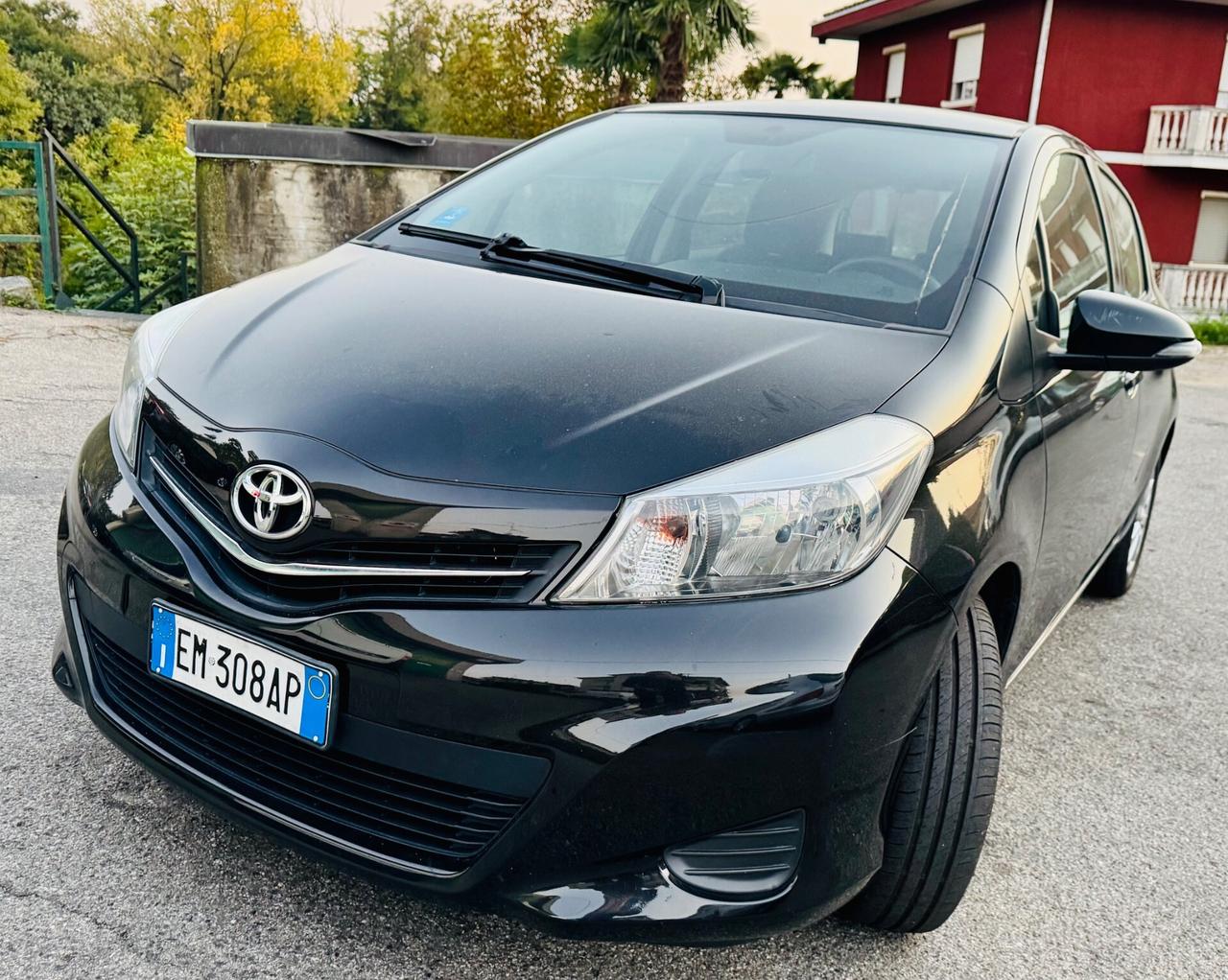 Toyota Yaris 1.3 5 porte Lounge Ok Neopatentati