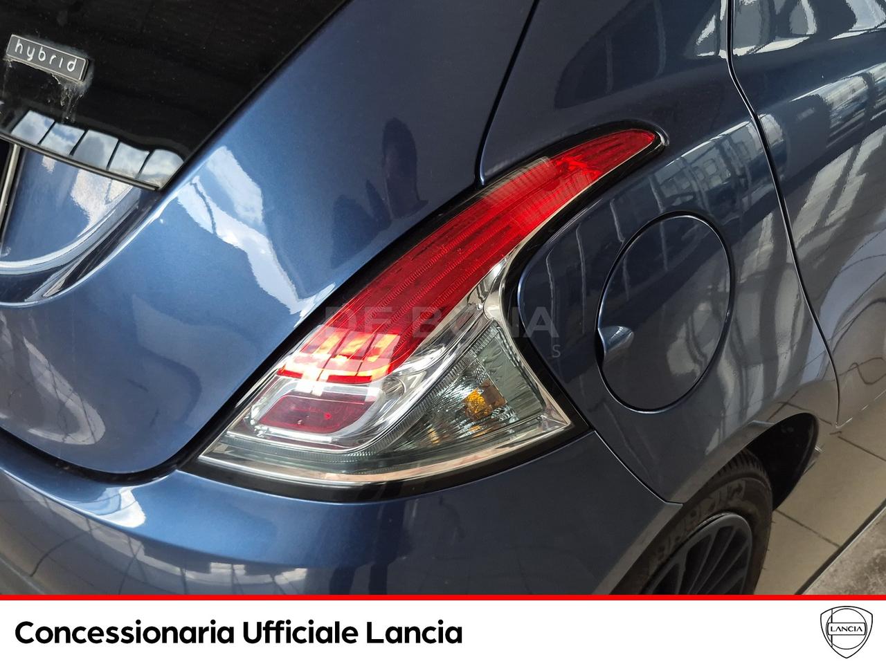 Lancia Ypsilon 1.0 firefly hybrid gold s&s 70cv