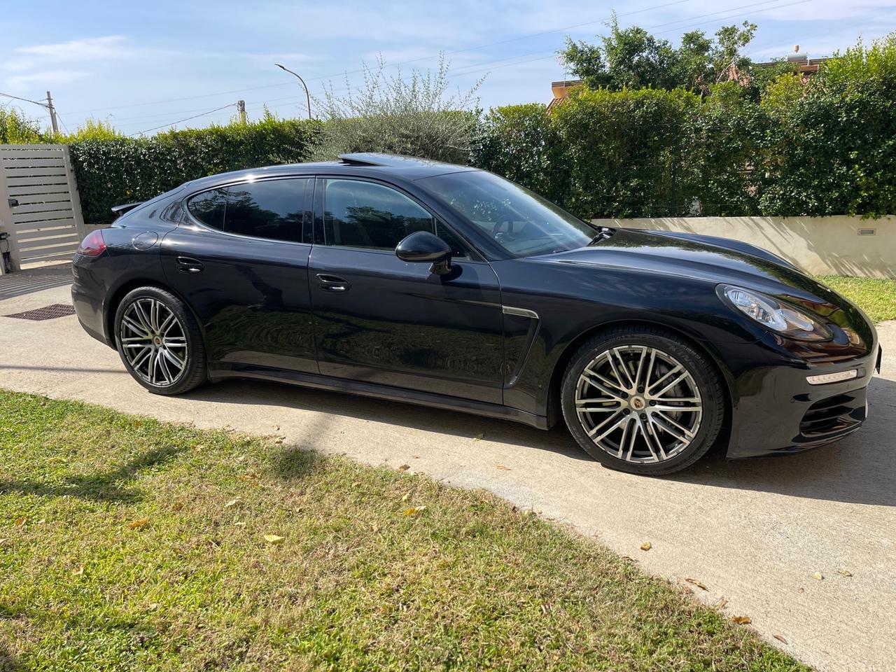Porsche Panamera 4.0 4S Diesel (PERMUTA)