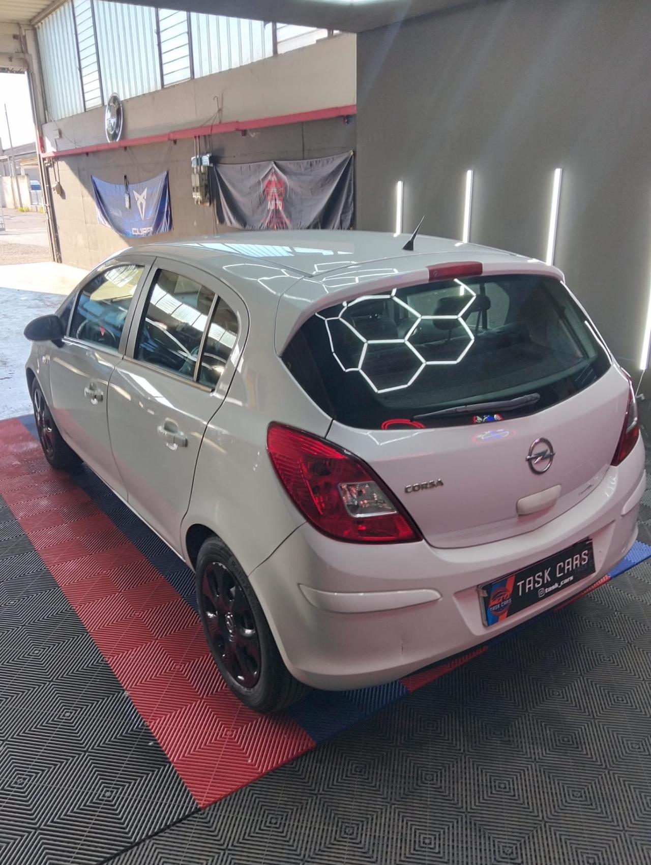 Opel Corsa 1.2 85CV 5 porte GPL-TECH One