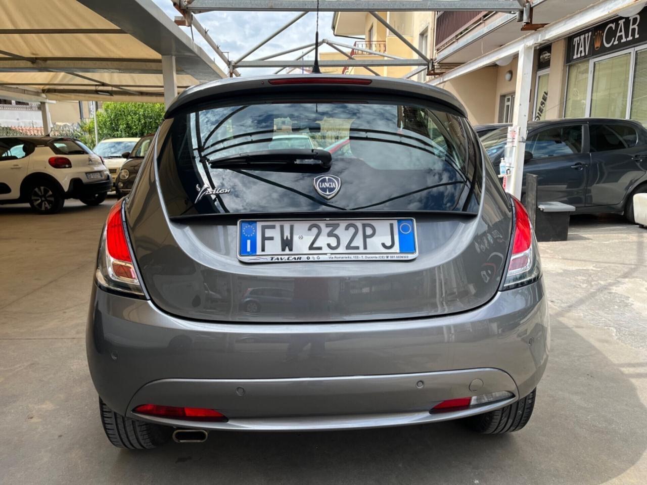 Lancia Ypsilon 1.2 69 CV 5 porte GPL Ecochic Gold